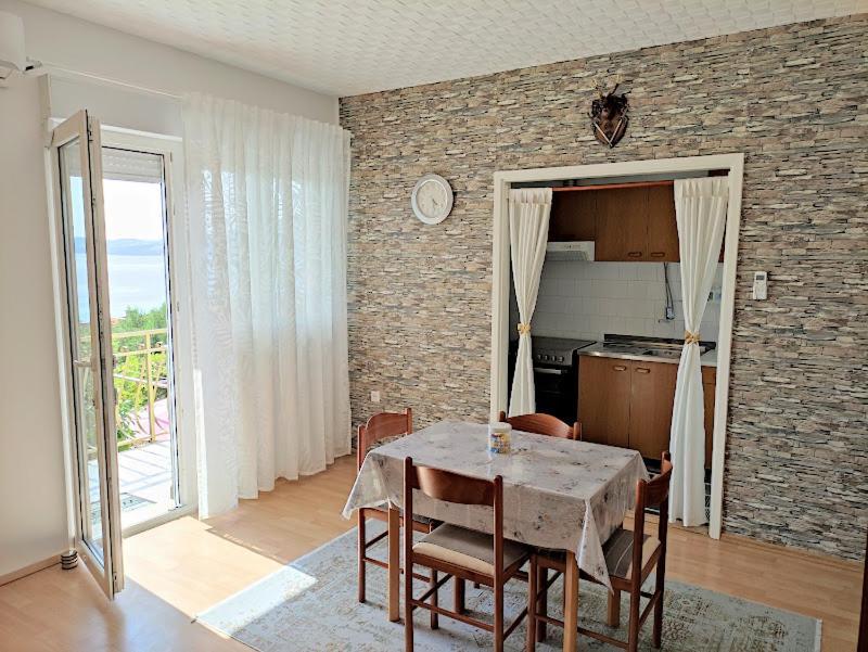 Apartmani Mila A1 & A2 & 3 Trogir Eksteriør billede