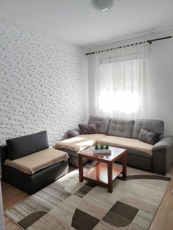 Apartmani Mila A1 & A2 & 3 Trogir Eksteriør billede
