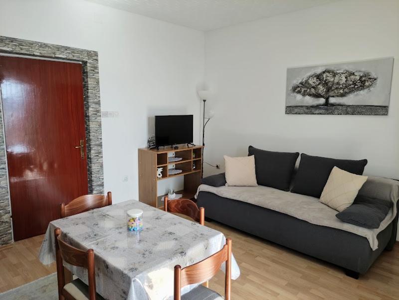 Apartmani Mila A1 & A2 & 3 Trogir Eksteriør billede