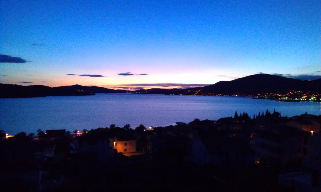 Apartmani Mila A1 & A2 & 3 Trogir Eksteriør billede